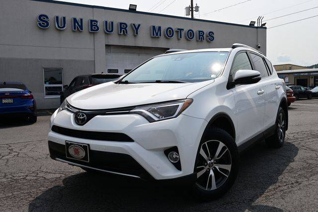 2016 Toyota RAV4 XLE AWD photo
