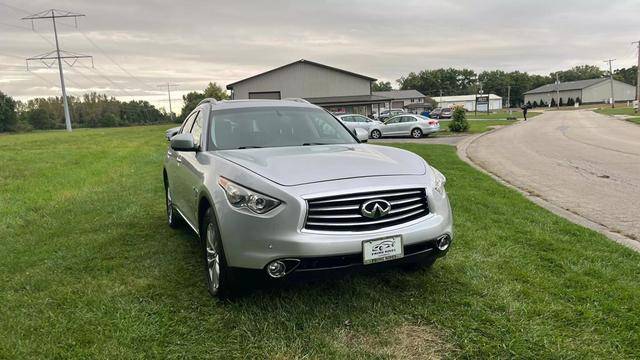 2015 Infiniti QX70  AWD photo