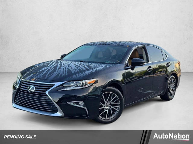 2016 Lexus ES  FWD photo