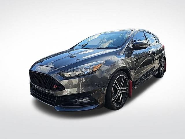 2016 Ford Focus ST FWD photo