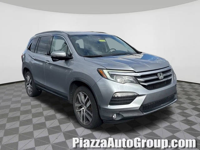 2016 Honda Pilot Touring AWD photo