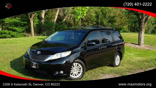 2016 Toyota Sienna XLE FWD photo