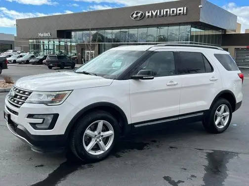 2016 Ford Explorer XLT 4WD photo