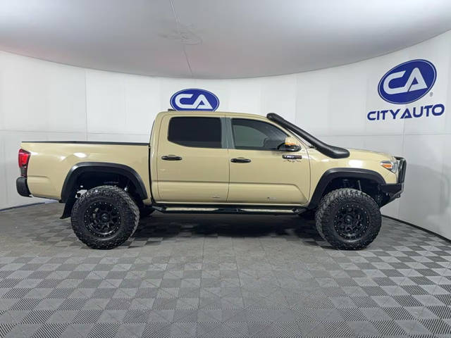 2016 Toyota Tacoma TRD Off Road 4WD photo