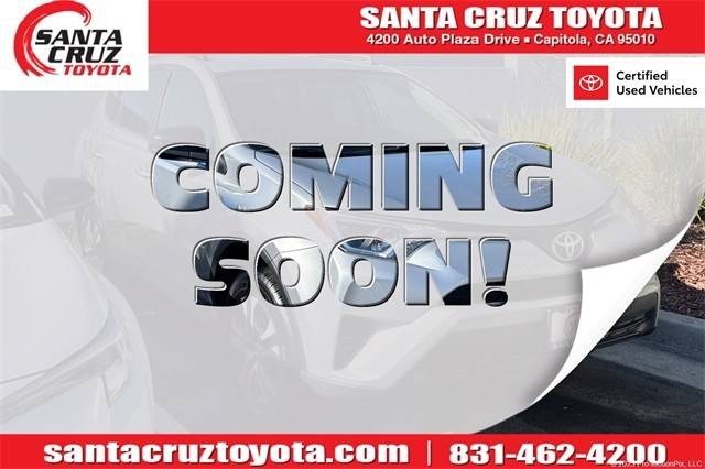 2016 Toyota RAV4 LE FWD photo