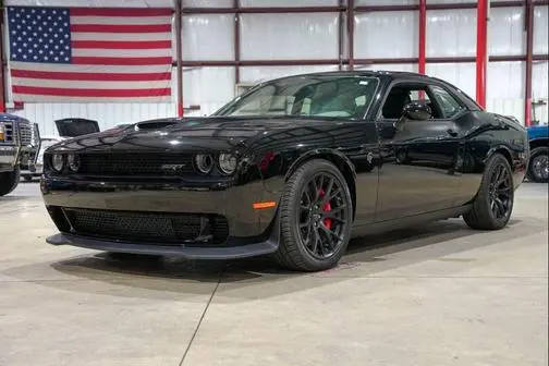 2016 Dodge Challenger SRT Hellcat RWD photo