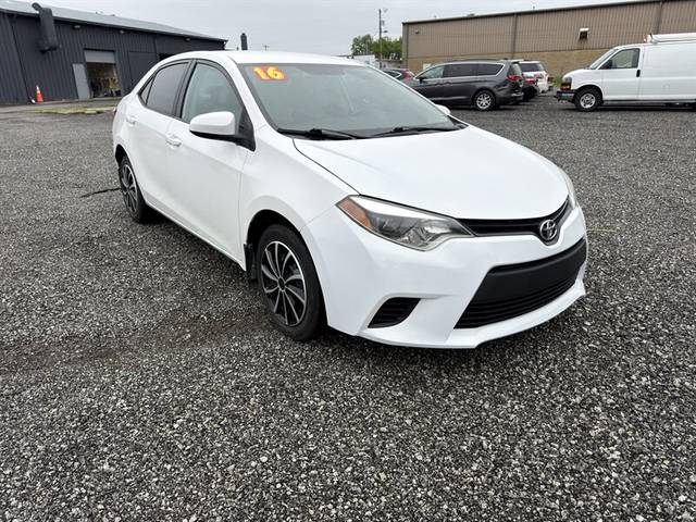 2016 Toyota Corolla LE FWD photo