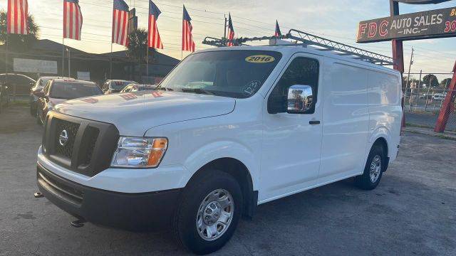 2016 Nissan NV Cargo SV RWD photo