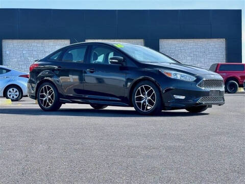 2016 Ford Focus SE FWD photo