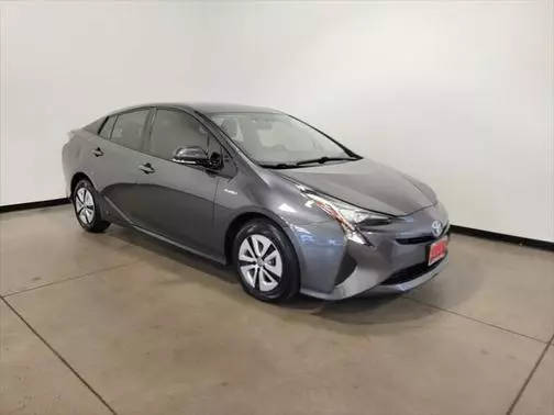 2016 Toyota Prius Three FWD photo