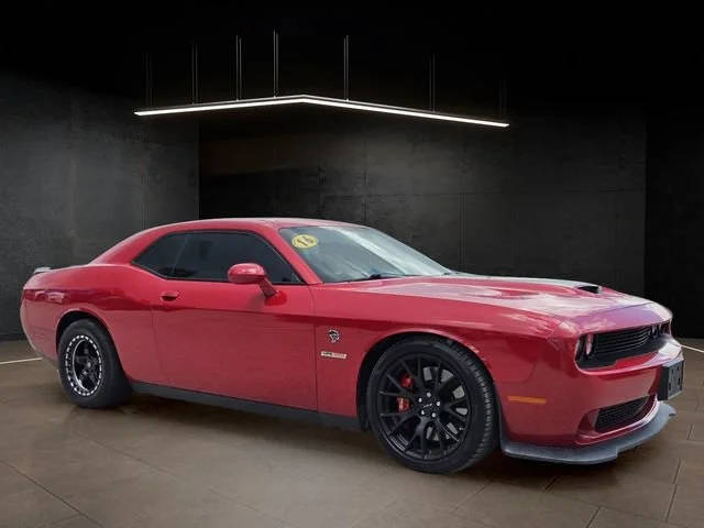 2016 Dodge Challenger SRT Hellcat RWD photo