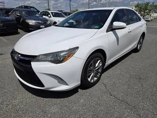 2016 Toyota Camry SE FWD photo
