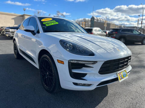 2017 Porsche Macan GTS AWD photo