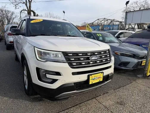 2016 Ford Explorer XLT 4WD photo