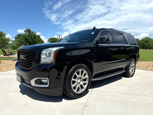 2016 GMC Yukon Denali 4WD photo