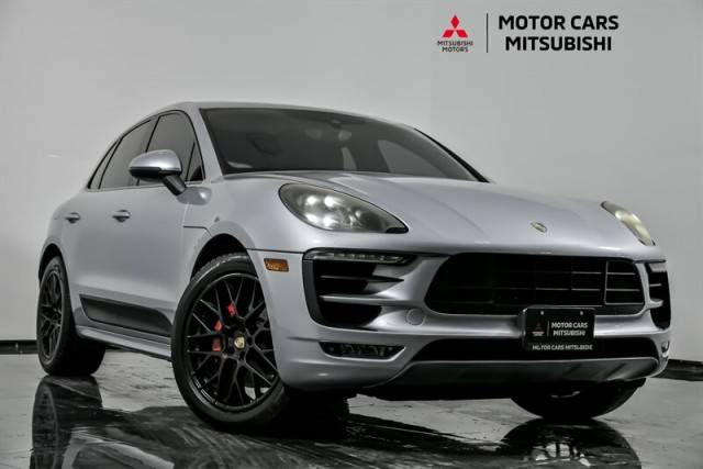2017 Porsche Macan GTS AWD photo