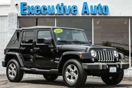 2016 Jeep Wrangler Unlimited Sahara 4WD photo