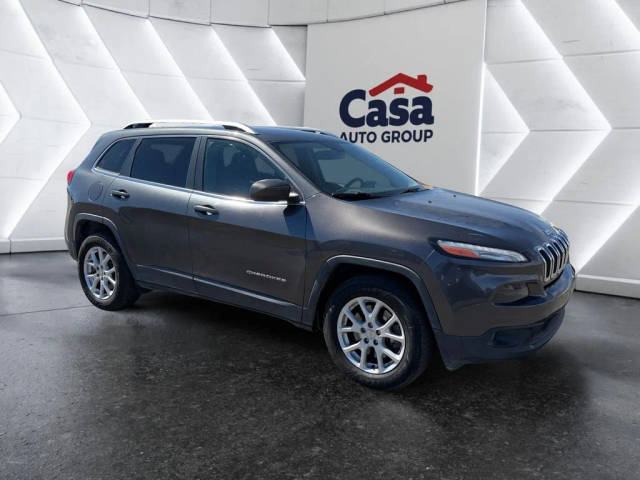 2016 Jeep Cherokee Latitude 4WD photo