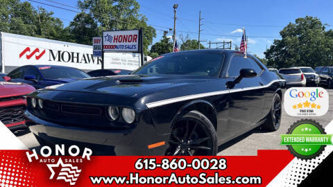 2016 Dodge Challenger SXT Plus RWD photo