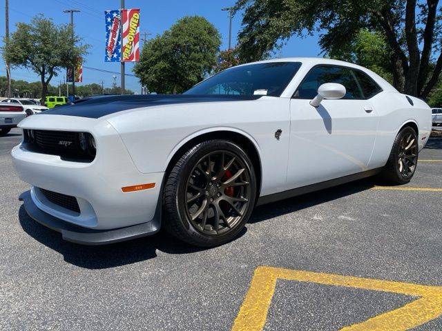 2016 Dodge Challenger SRT Hellcat RWD photo