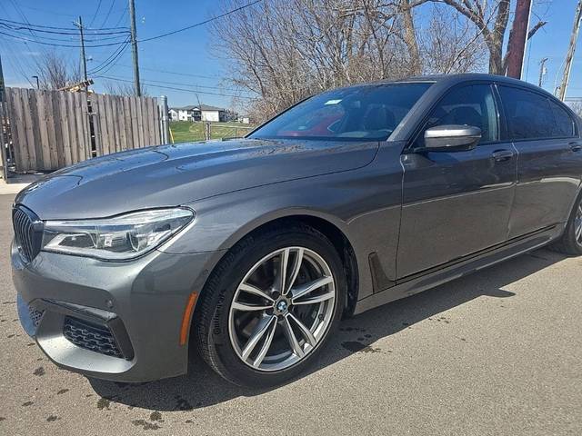 2016 BMW 7 Series 750i RWD photo