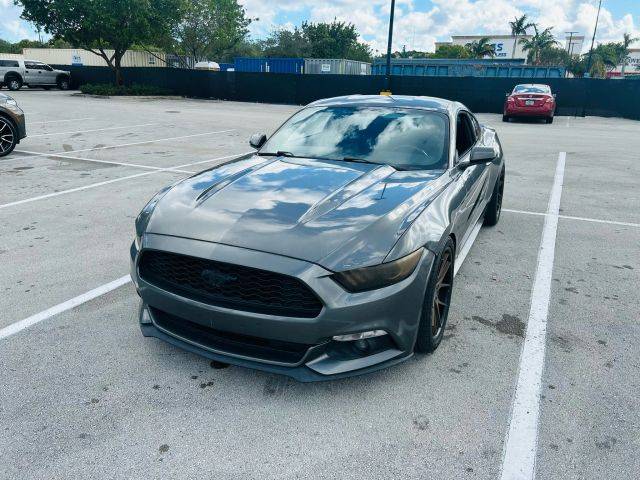 2016 Ford Mustang V6 RWD photo