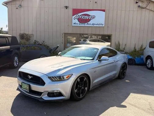 2016 Ford Mustang GT RWD photo
