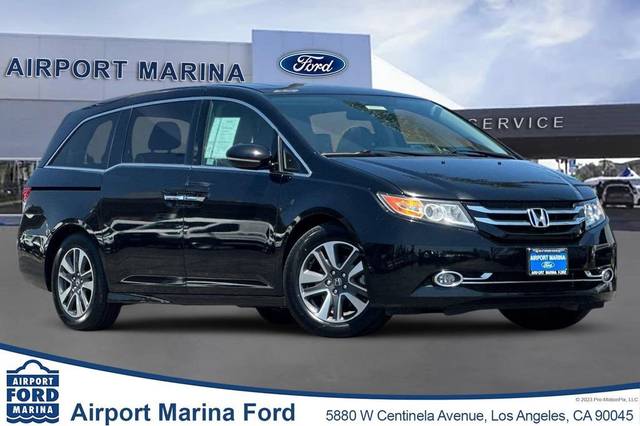 2016 Honda Odyssey Touring FWD photo