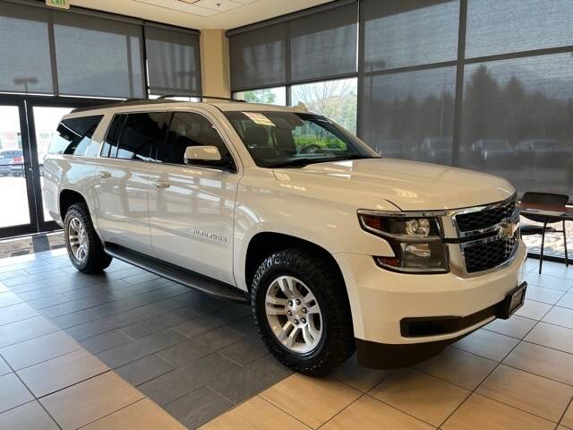 2015 Chevrolet Suburban LT 4WD photo