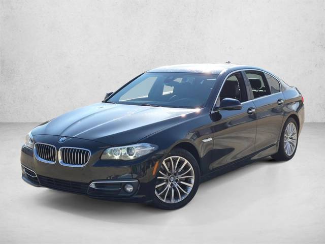 2016 BMW 5 Series 528i RWD photo