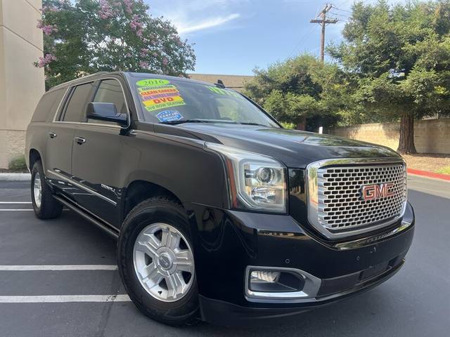 2016 GMC Yukon XL Denali 4WD photo