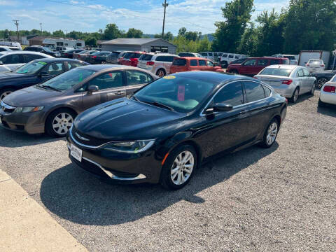 2016 Chrysler 200 Touring FWD photo