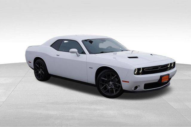 2016 Dodge Challenger R/T RWD photo