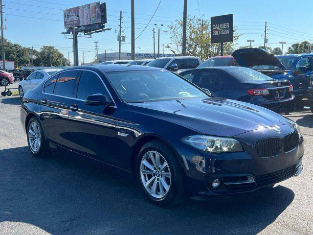 2016 BMW 5 Series 528i RWD photo