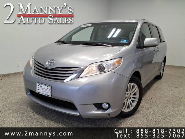 2016 Toyota Sienna XLE FWD photo