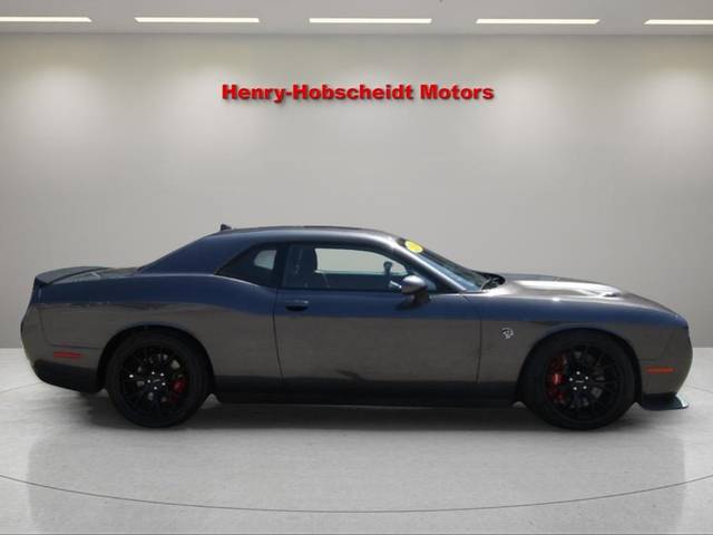 2016 Dodge Challenger SRT Hellcat RWD photo