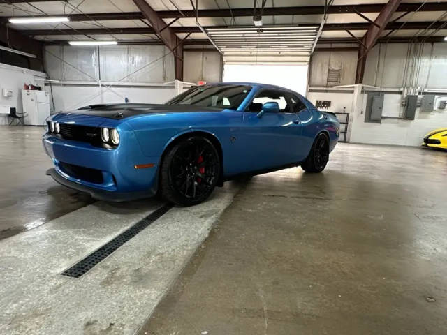 2016 Dodge Challenger SRT Hellcat RWD photo