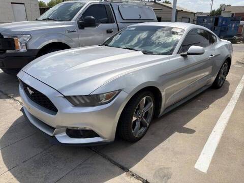2016 Ford Mustang V6 RWD photo