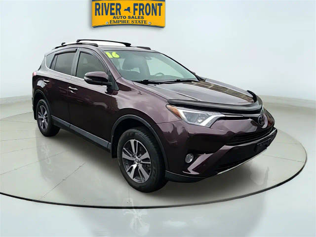 2016 Toyota RAV4 XLE AWD photo