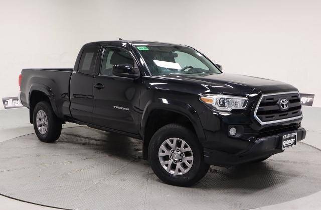 2016 Toyota Tacoma SR5 4WD photo