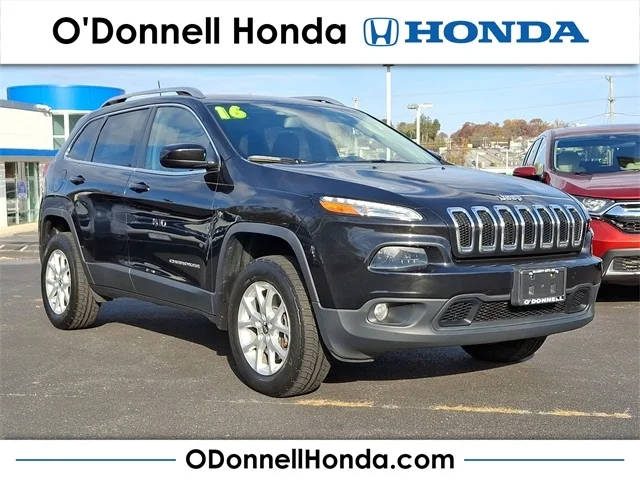 2016 Jeep Cherokee Latitude 4WD photo