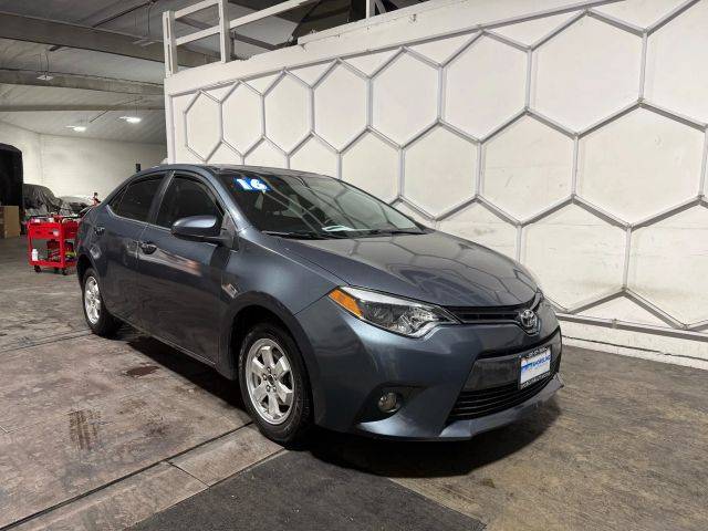 2016 Toyota Corolla LE Plus FWD photo