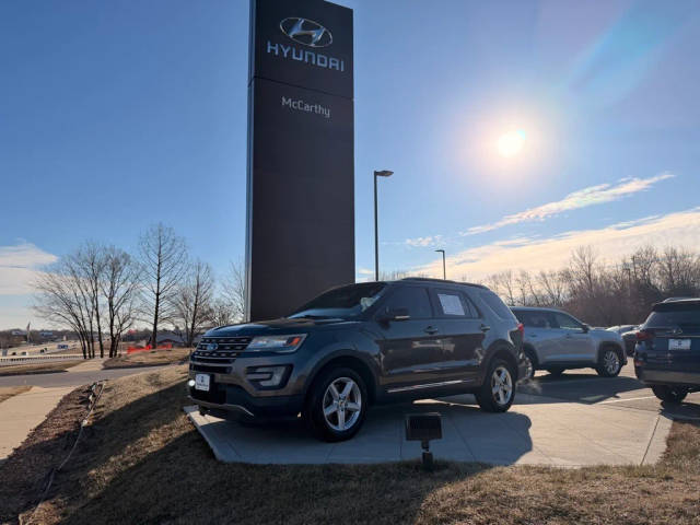 2016 Ford Explorer XLT 4WD photo