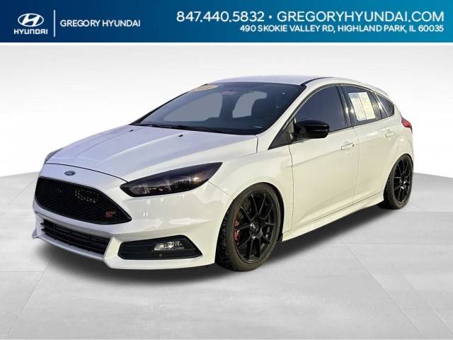 2016 Ford Focus ST FWD photo