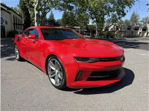 2016 Chevrolet Camaro 1LT RWD photo