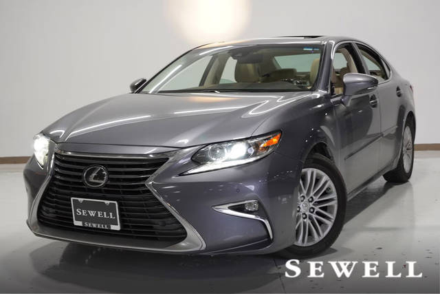 2016 Lexus ES  FWD photo