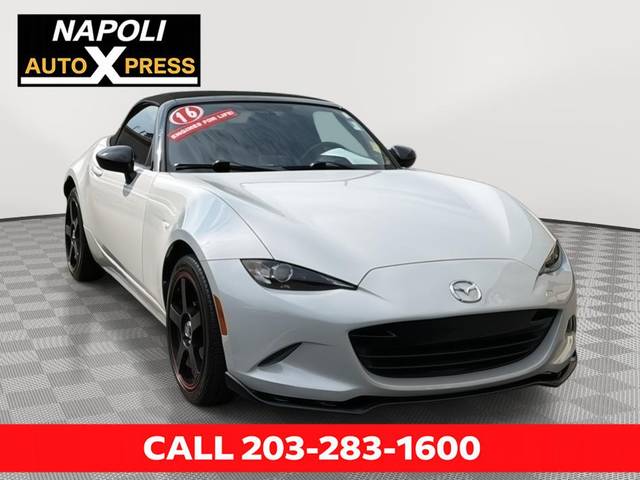2016 Mazda MX-5 Miata Club RWD photo