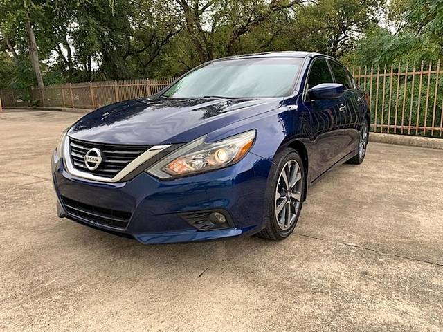 2016 Nissan Altima 2.5 SR FWD photo