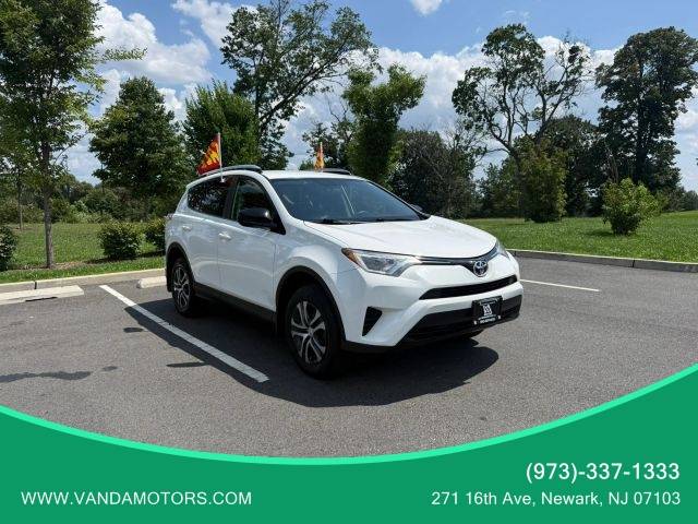 2016 Toyota RAV4 LE AWD photo