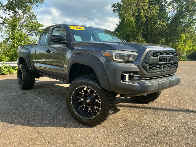 2016 Toyota Tacoma SR 4WD photo